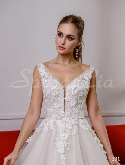 https://www.sposa-lia.com/images/stories/virtuemart/product/331       (2).jpg